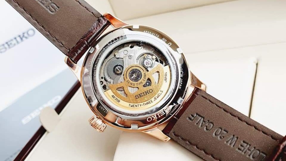 Top 5 mẫu đồng hồ cơ Seiko lộ máy đẹp nhất năm 2026