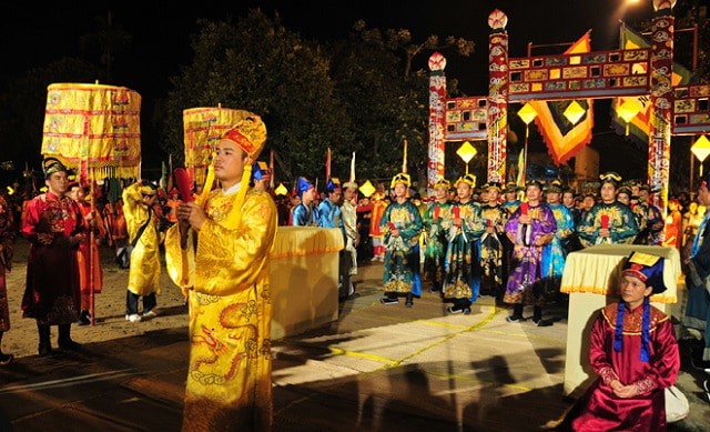 1-le-te-xa-tac-nghi-thuc-thieng-lieng-cau-mong-quoc-thai-dan-an.jpg