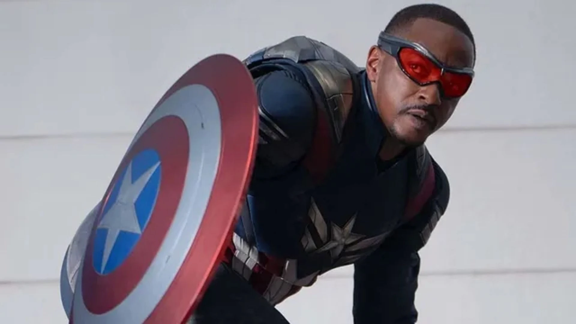 6-sam-wilson-nhan-trong-trach-sieu-anh-hung-captain-america.webp
